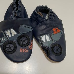 Robeez truck toddler shoe 18-24 months